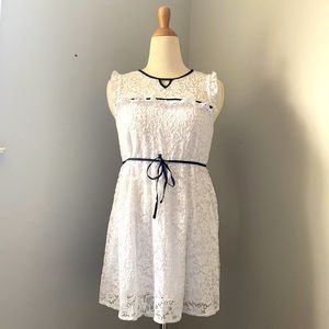 Stork & Babe | White Lace top